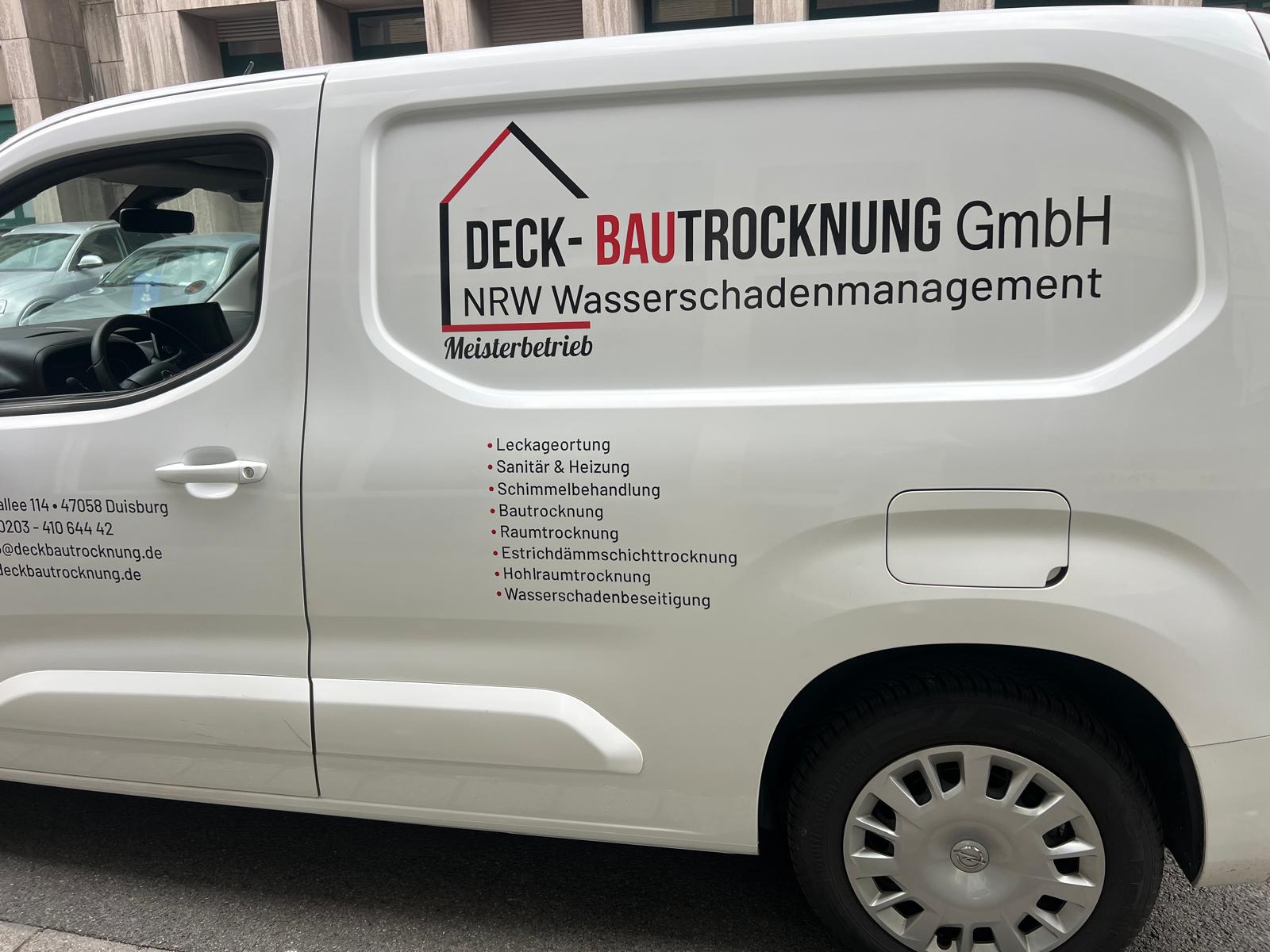 Deck-Bautrocknung GmbH – Heckbeschriftung mit Kontaktdaten