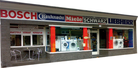 Schwarz Hausgeräte Fassadenbeschriftung mit Markenlogos